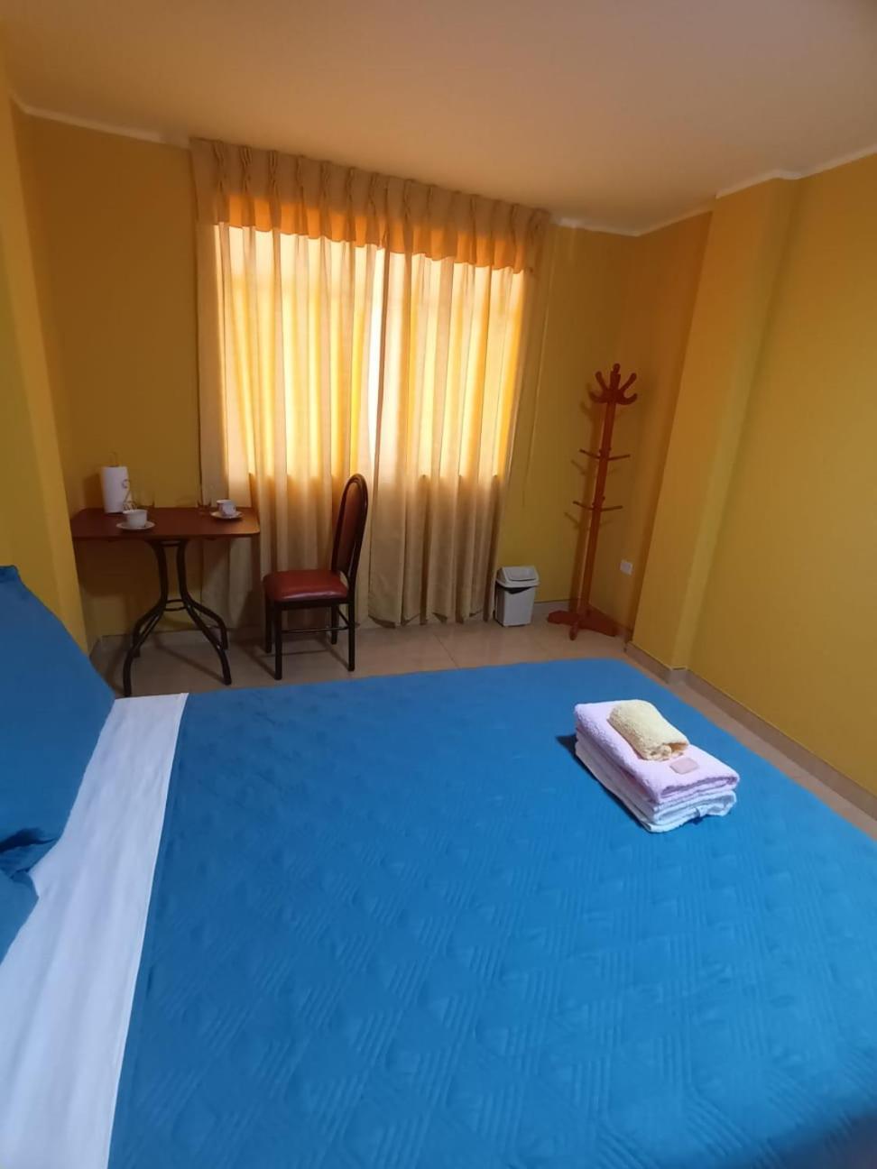 Right Across From The Airport - Free Shuttle - A Y J Familia Apartamento Lima Exterior foto