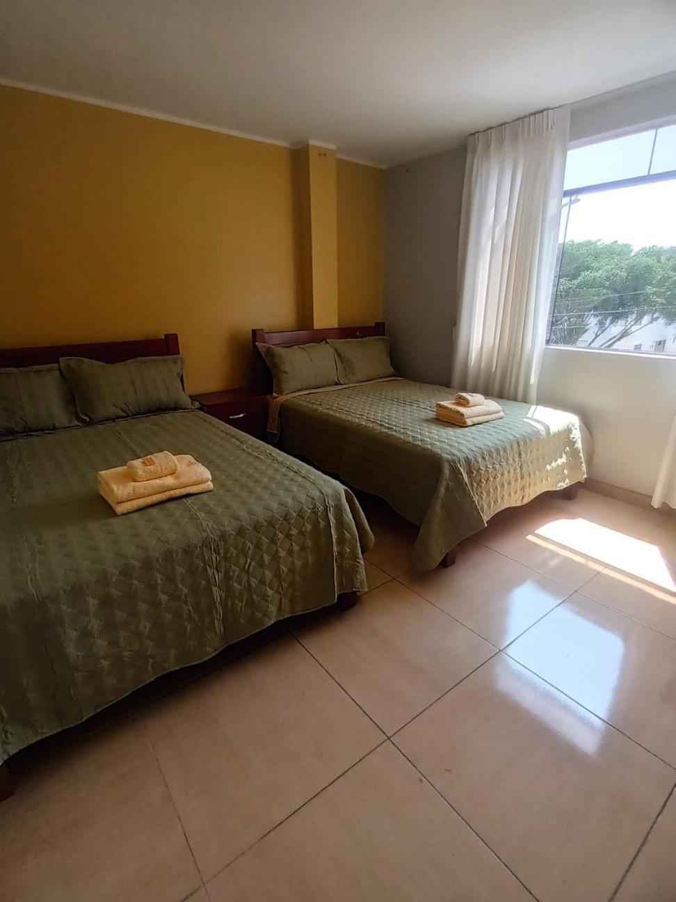 Right Across From The Airport - Free Shuttle - A Y J Familia Apartamento Lima Exterior foto