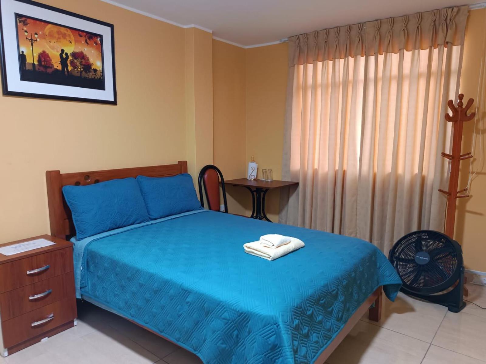Right Across From The Airport - Free Shuttle - A Y J Familia Apartamento Lima Quarto foto