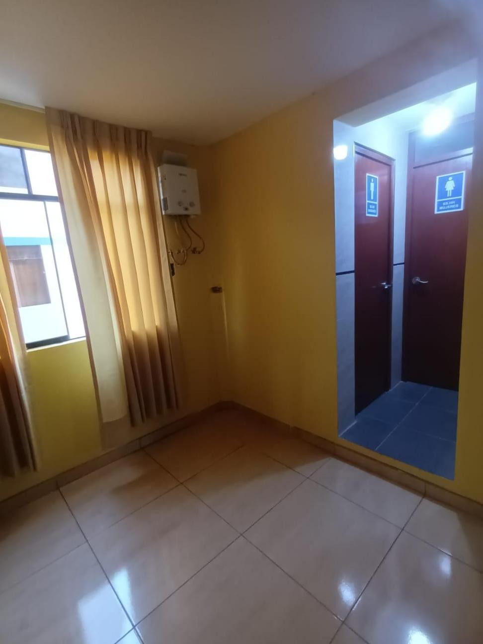 Right Across From The Airport - Free Shuttle - A Y J Familia Apartamento Lima Quarto foto