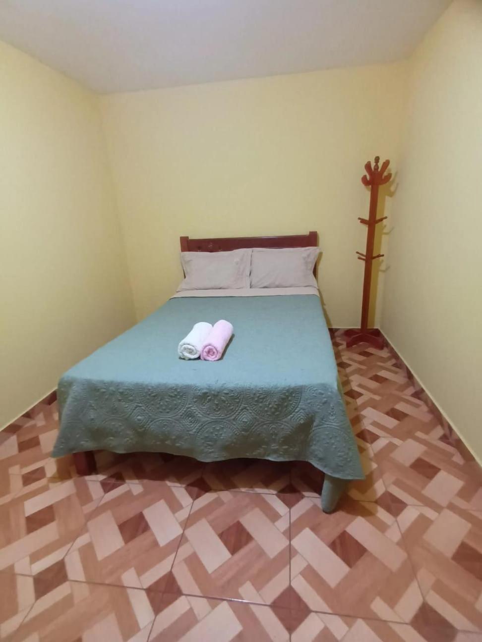 Right Across From The Airport - Free Shuttle - A Y J Familia Apartamento Lima Exterior foto