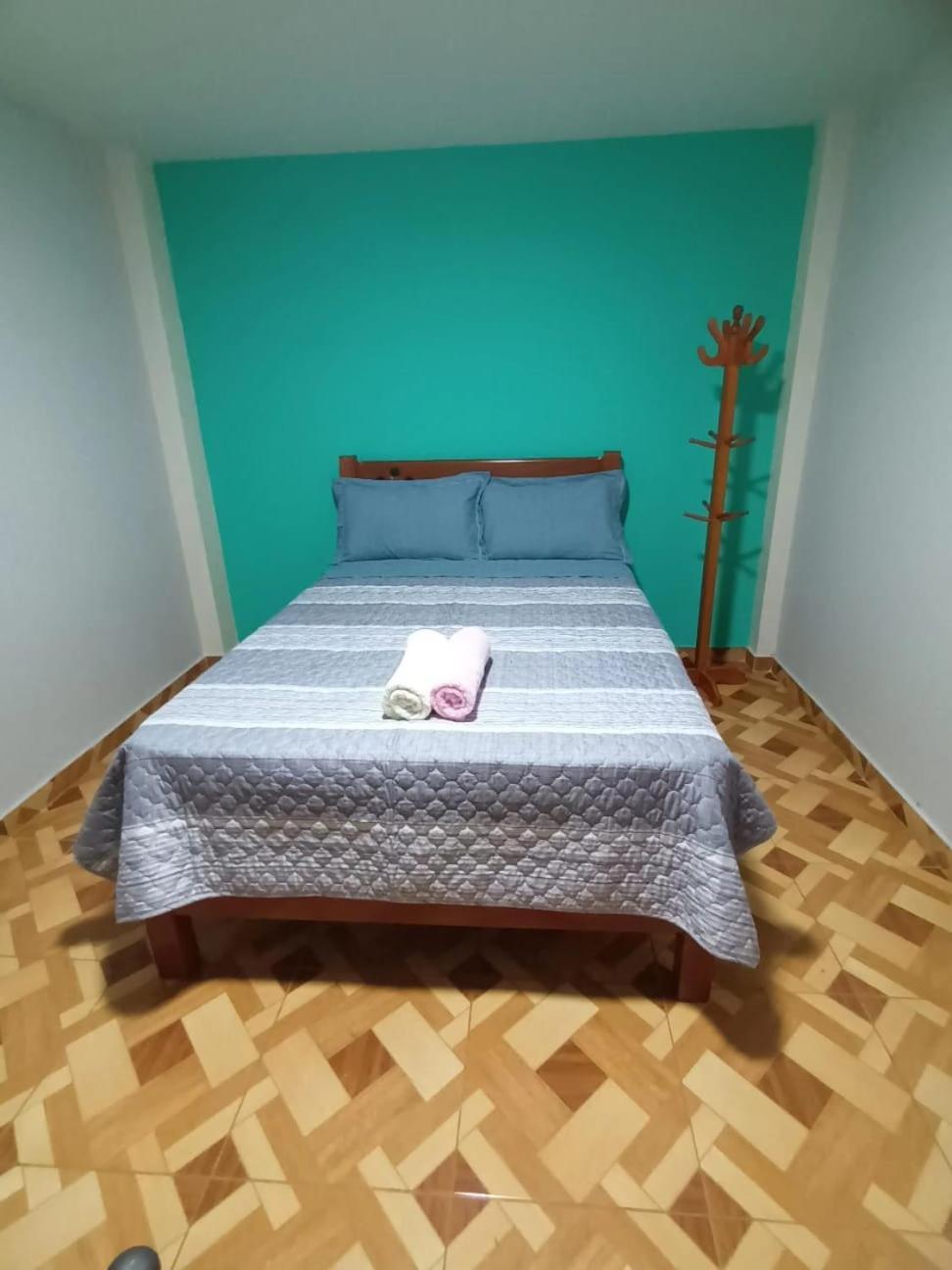 Right Across From The Airport - Free Shuttle - A Y J Familia Apartamento Lima Exterior foto