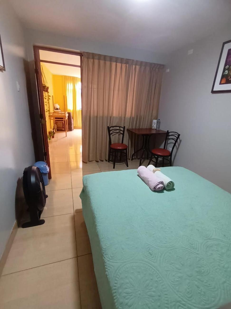Right Across From The Airport - Free Shuttle - A Y J Familia Apartamento Lima Exterior foto